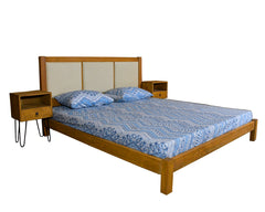 PHOENCIAN BED WITH 2x SIDE TABLES
